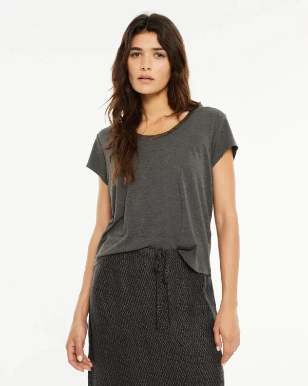 Camiseta Con Detalles Foil