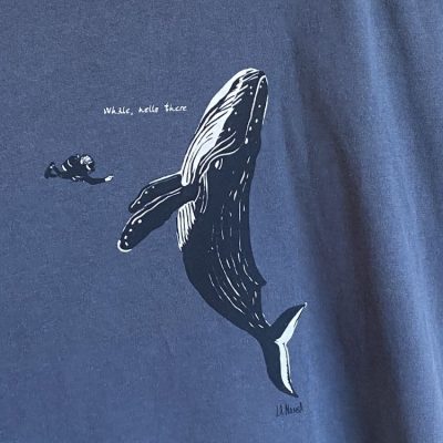 Camiseta Hello Azul Noche