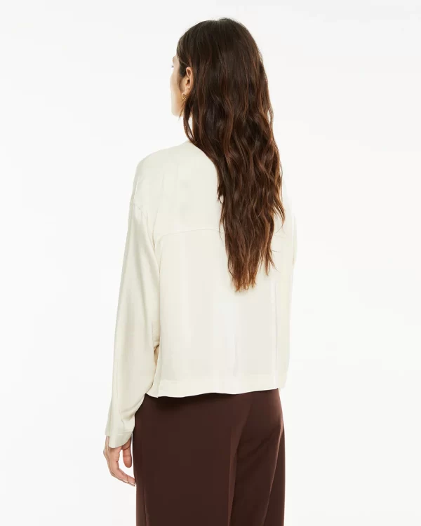 Camisa con Bolsillos Delanteros Crudo