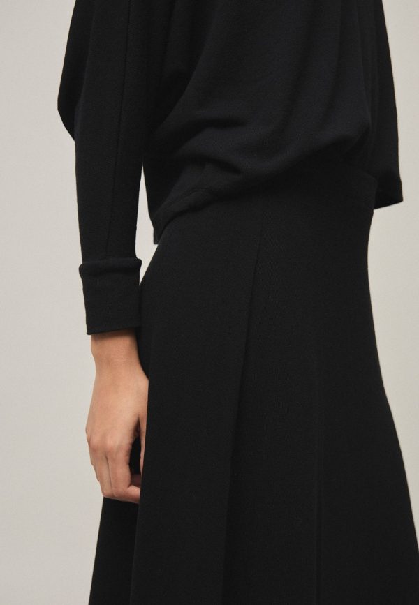 Falda Larga Punto Midi Gris