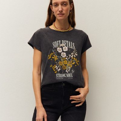 Camiseta Print Flores Gris Oscuro