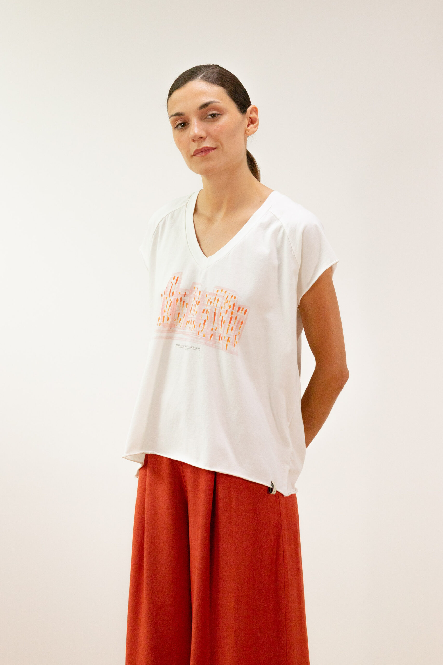 Camiseta Cruda Skyline