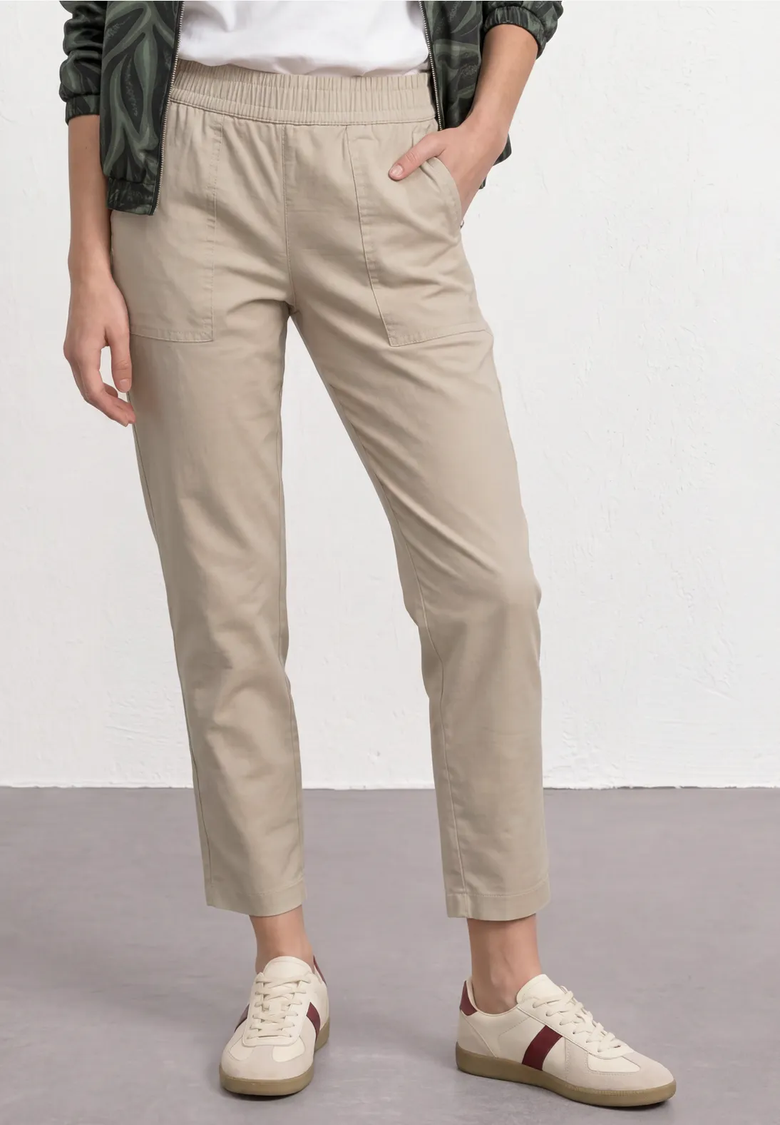 Pantalón Estrecho con Goma Beige
