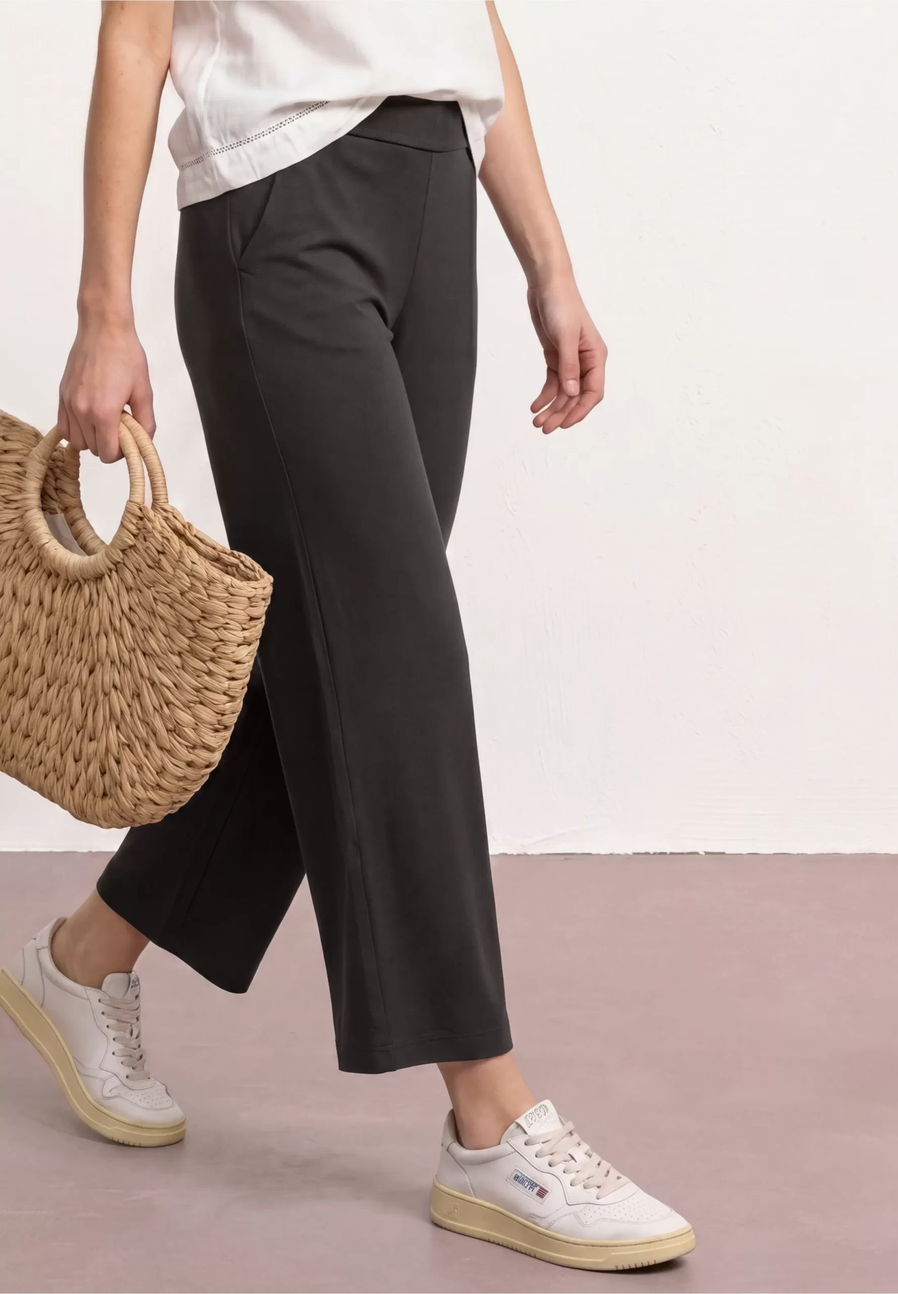 Pantalón Marrón de Pierna Ancha