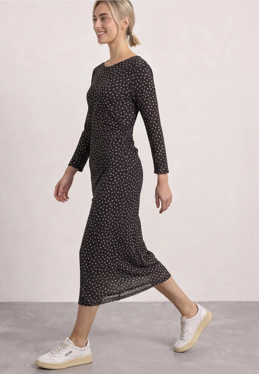 Vestido Midi con Fruncido Lateral